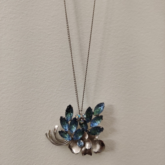 Vintage Iridescent Lava Glass Brooch - Picture 8 of 15